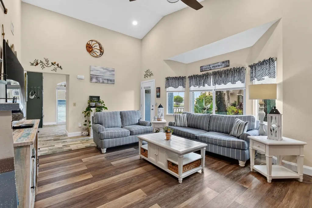 1646 SE Green Acres Circle Port St Lucie FL 34952