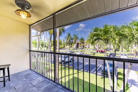 610 Sea Pine Way Greenacres FL 33415