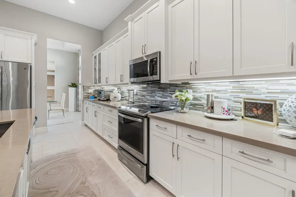 12882 Granite Mountain Pass Boynton Beach FL 33437