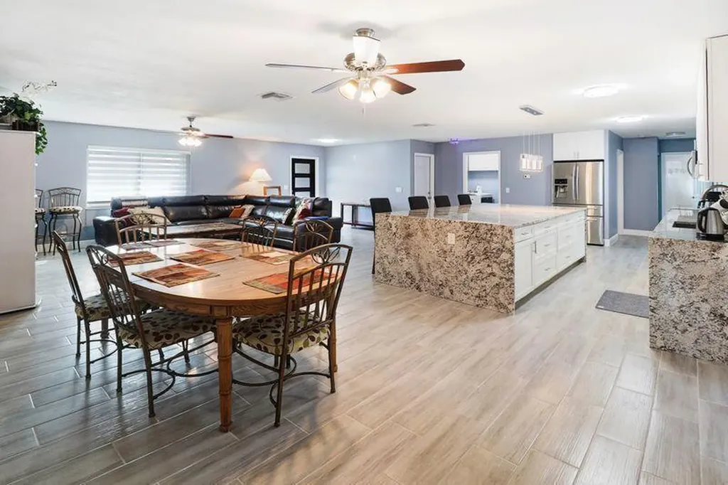 615 NE 15th Place Boynton Beach FL 33435
