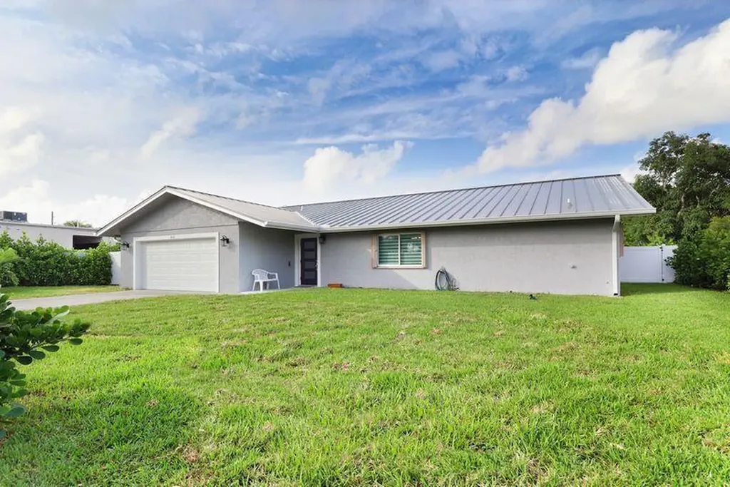 615 NE 15th Place Boynton Beach FL 33435