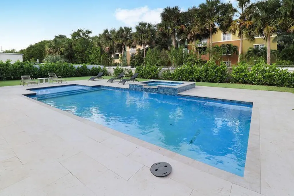615 NE 15th Place Boynton Beach FL 33435