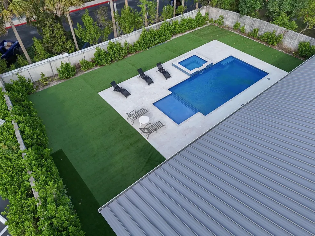 615 NE 15th Place Boynton Beach FL 33435