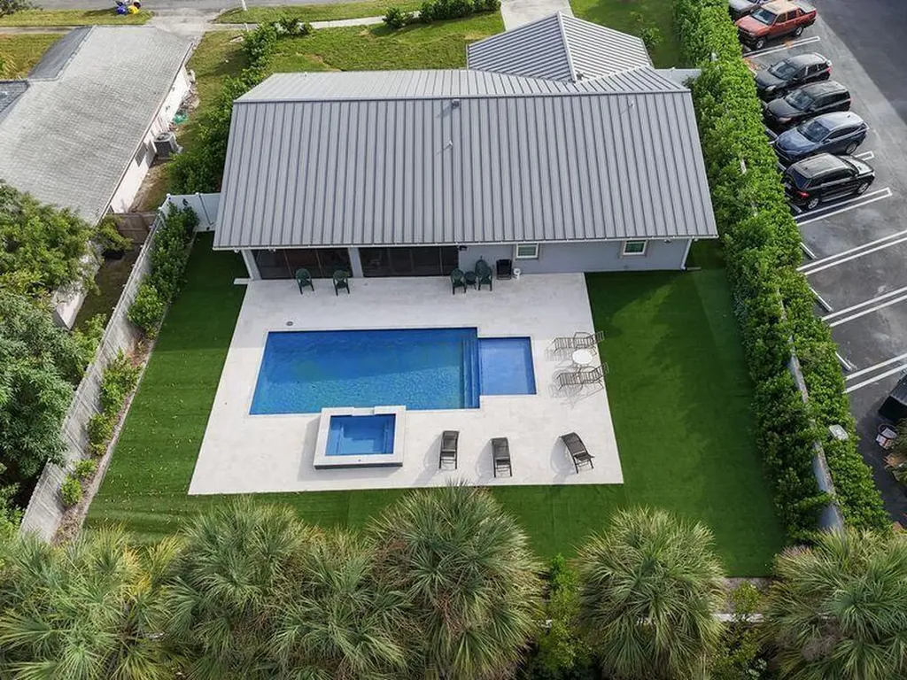 615 NE 15th Place Boynton Beach FL 33435