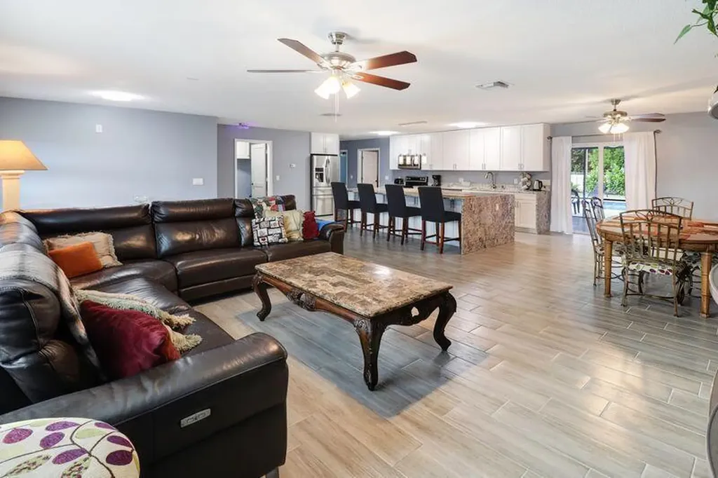 615 NE 15th Place Boynton Beach FL 33435