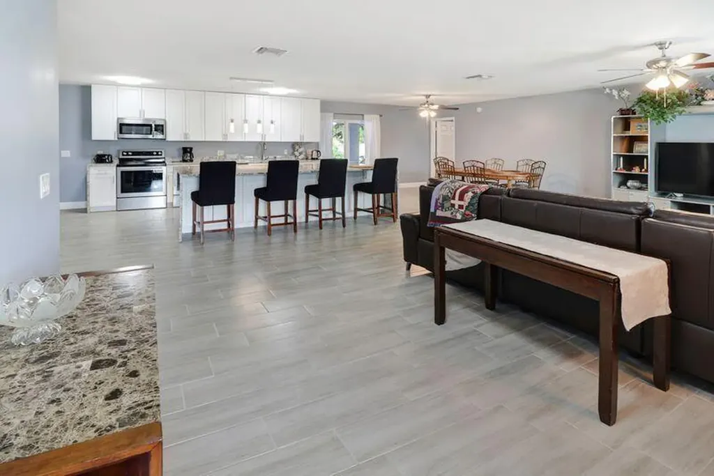 615 NE 15th Place Boynton Beach FL 33435