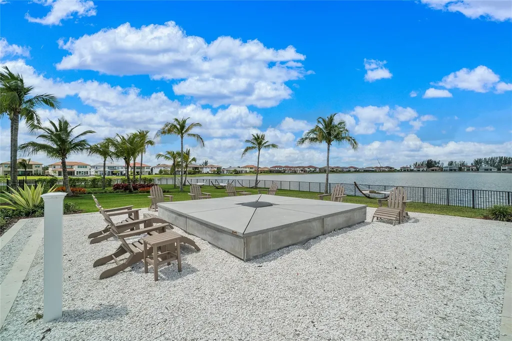 12245 N Baypoint Circle Parkland FL 33076