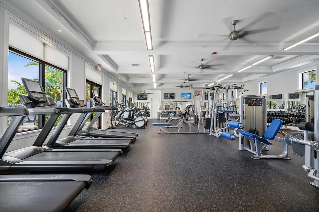 12245 N Baypoint Circle Parkland FL 33076