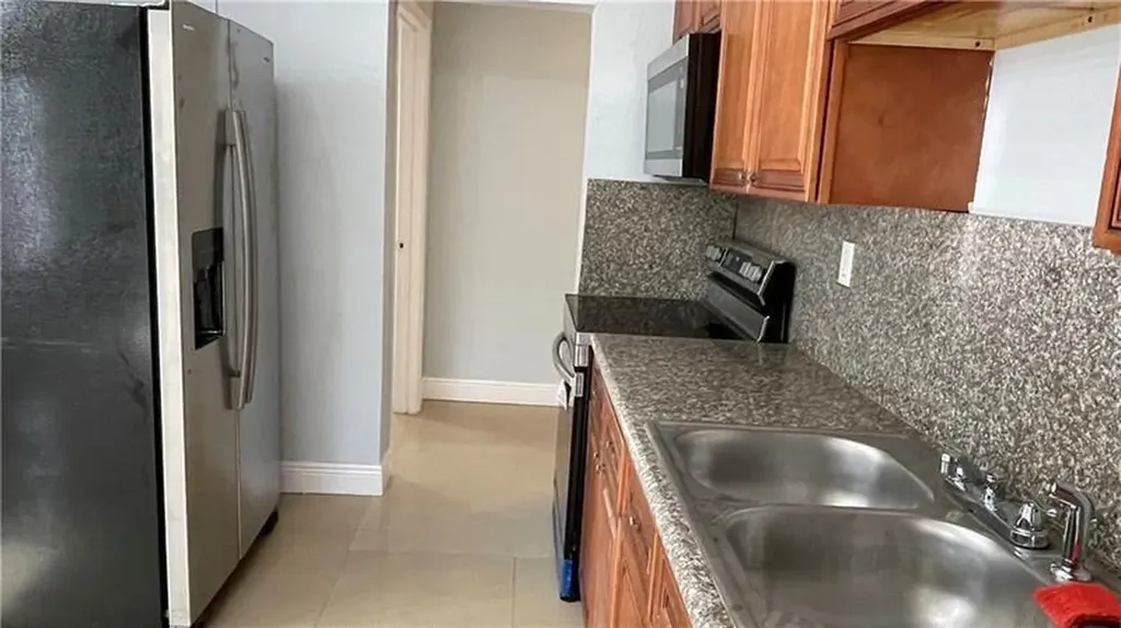 163 SW 5th Street Deerfield Beach FL 33441