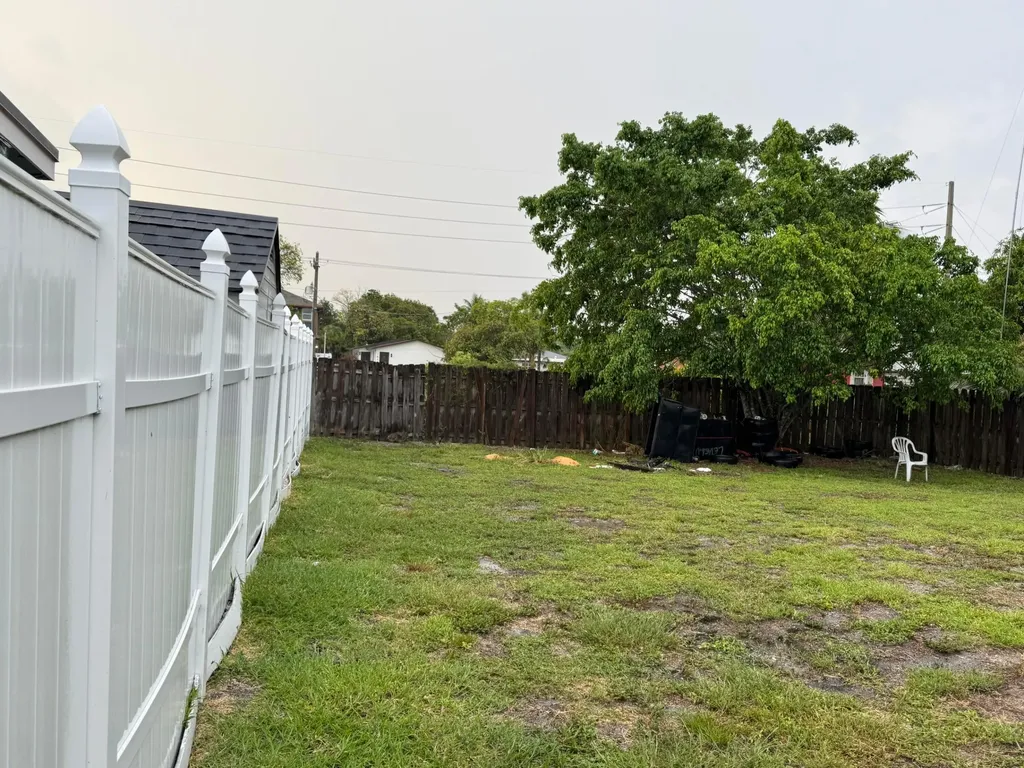163 SW 5th Street Deerfield Beach FL 33441