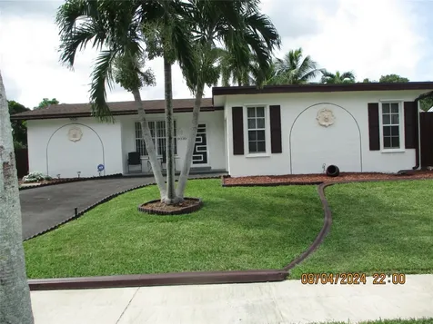 9330 NW 10th Street Pembroke Pines FL 33024
