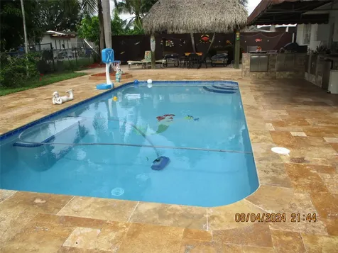 9330 NW 10th Street Pembroke Pines FL 33024