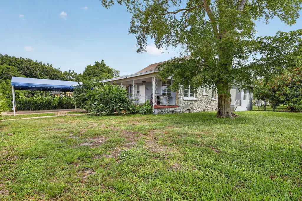 2465 Taylor Street Hollywood FL 33020