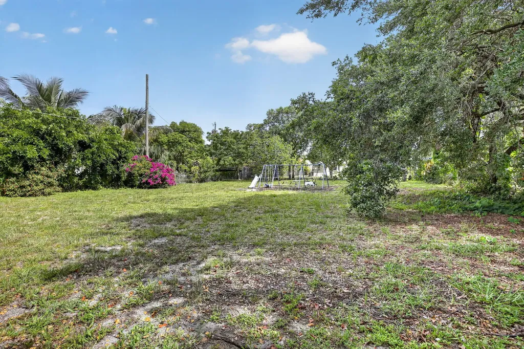 2465 Taylor Street Hollywood FL 33020