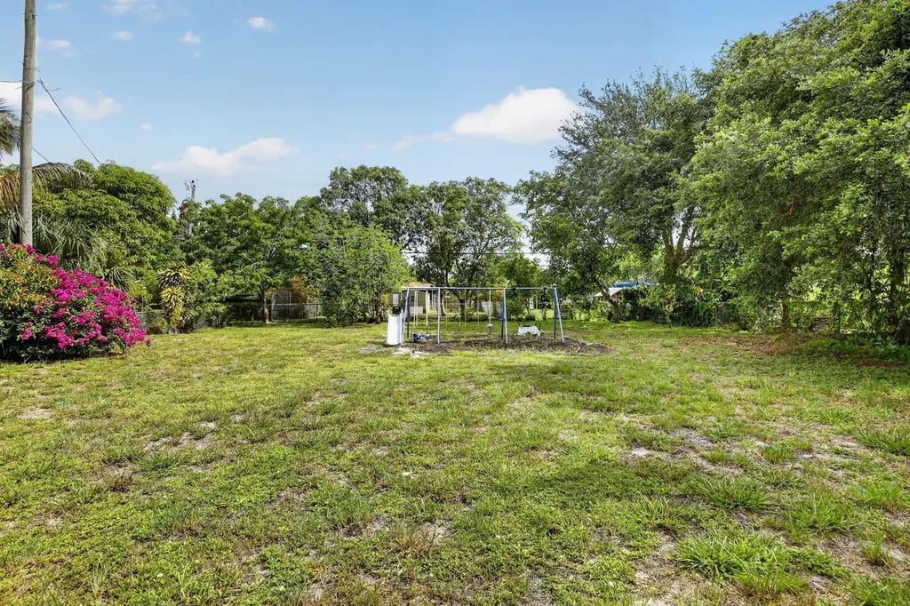 2465 Taylor Street Hollywood FL 33020