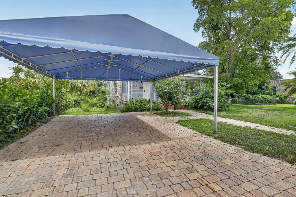 2465 Taylor Street Hollywood FL 33020