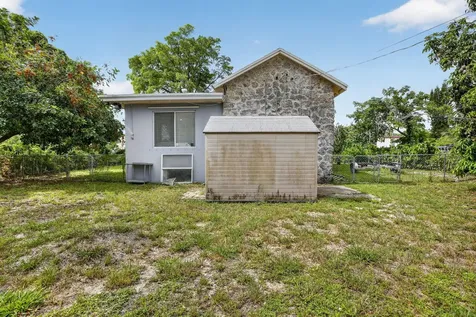 2465 Taylor Street Hollywood FL 33020
