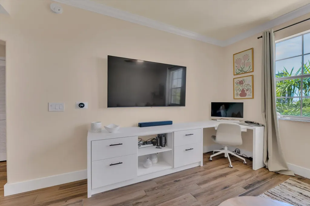 533 NE 3rd Avenue Fort Lauderdale FL 33301