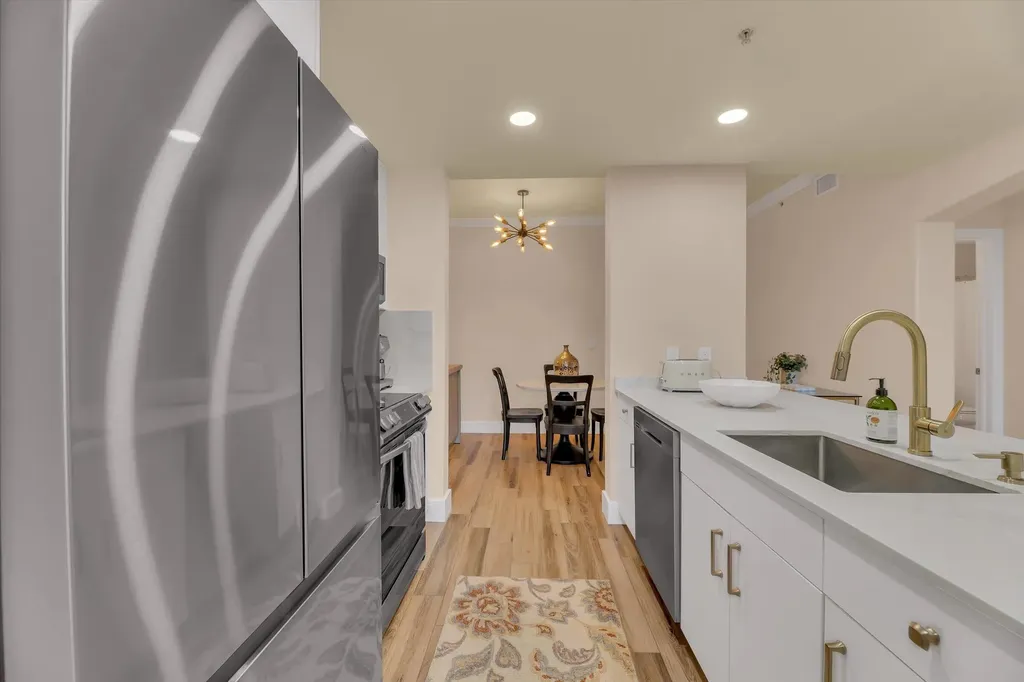 533 NE 3rd Avenue Fort Lauderdale FL 33301