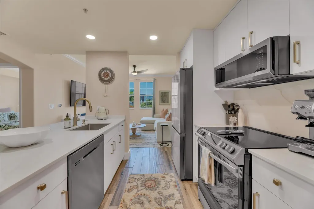 533 NE 3rd Avenue Fort Lauderdale FL 33301