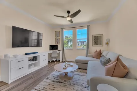 533 NE 3rd Avenue Fort Lauderdale FL 33301
