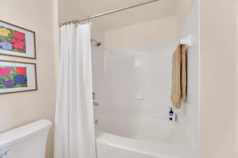 533 NE 3rd Avenue Fort Lauderdale FL 33301