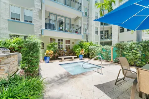 533 NE 3rd Avenue Fort Lauderdale FL 33301