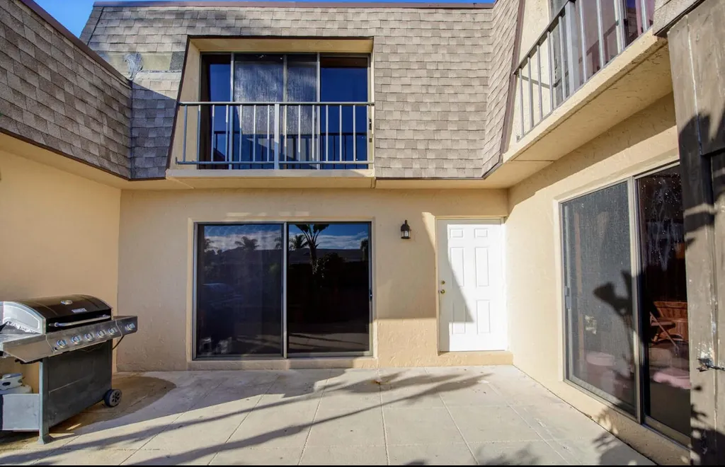 4101 N Waterview Circle Palm Springs FL 33461