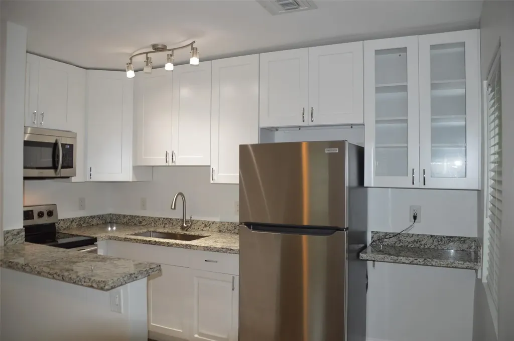 819 NE 14th Court Fort Lauderdale FL 33304