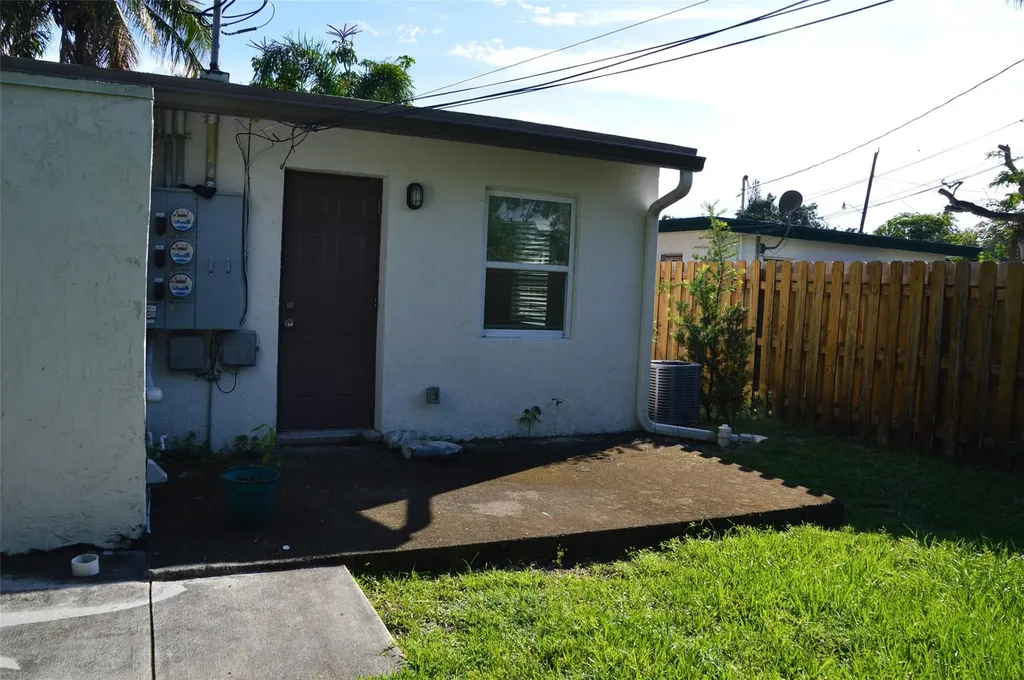 819 NE 14th Court Fort Lauderdale FL 33304