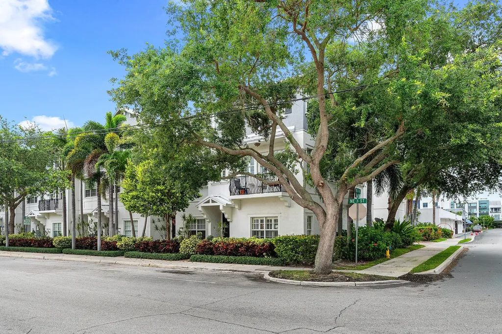 290 NE 5th Avenue Delray Beach FL 33483