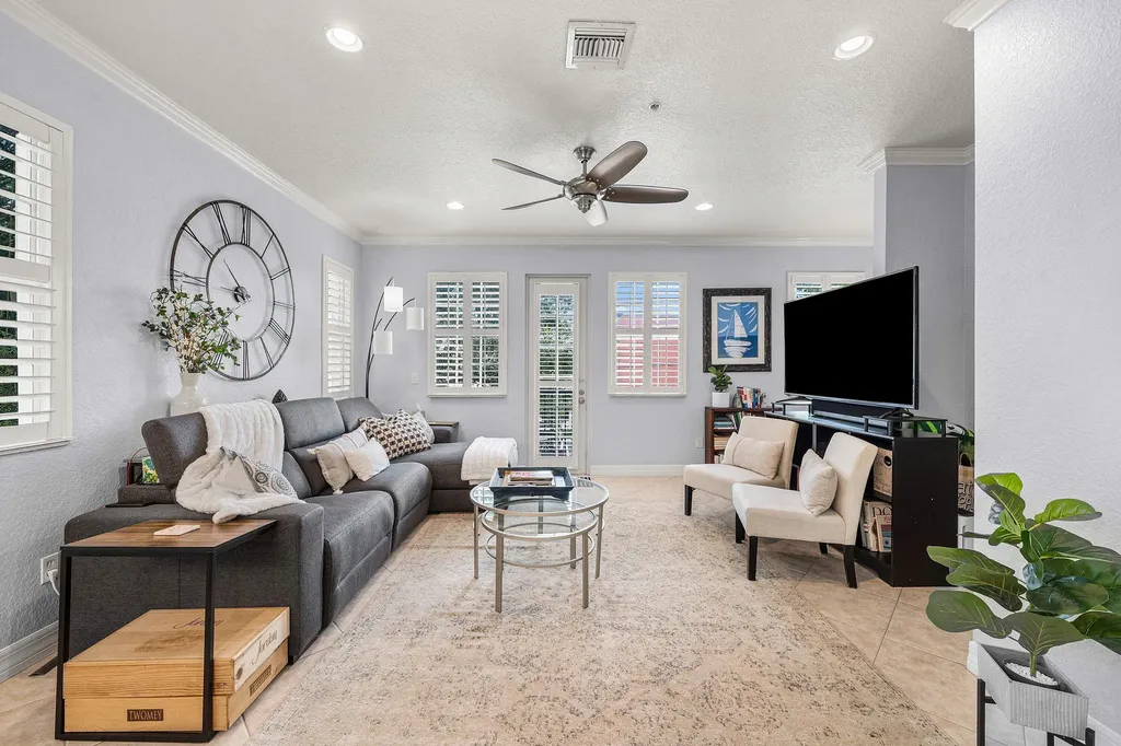 290 NE 5th Avenue Delray Beach FL 33483