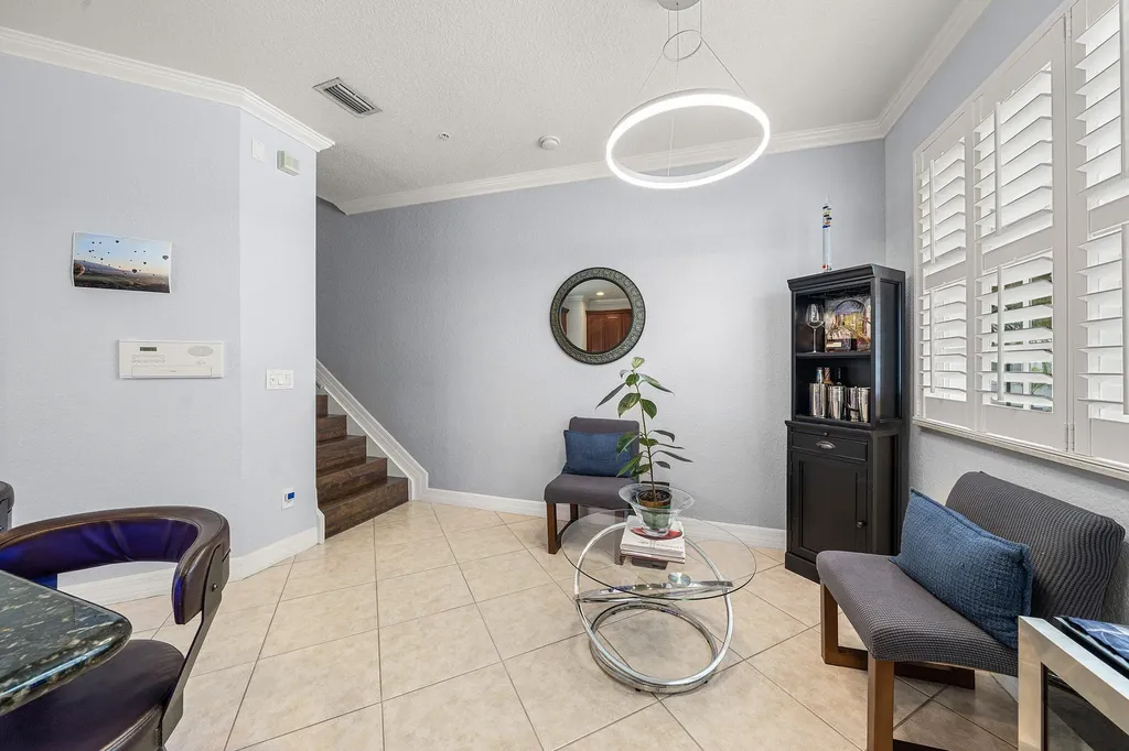 290 NE 5th Avenue Delray Beach FL 33483