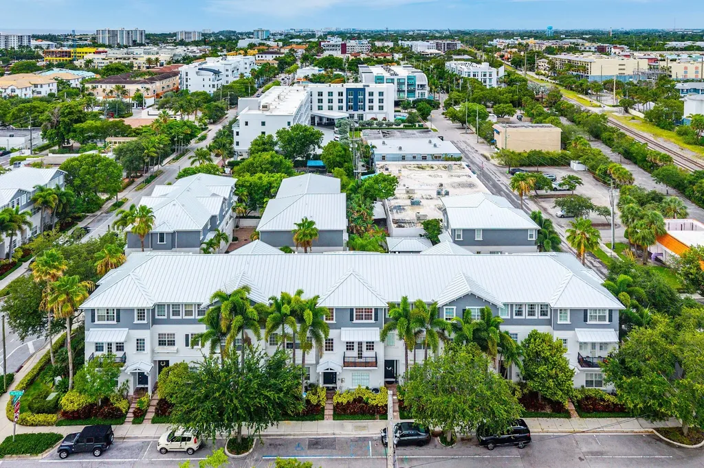 290 NE 5th Avenue Delray Beach FL 33483