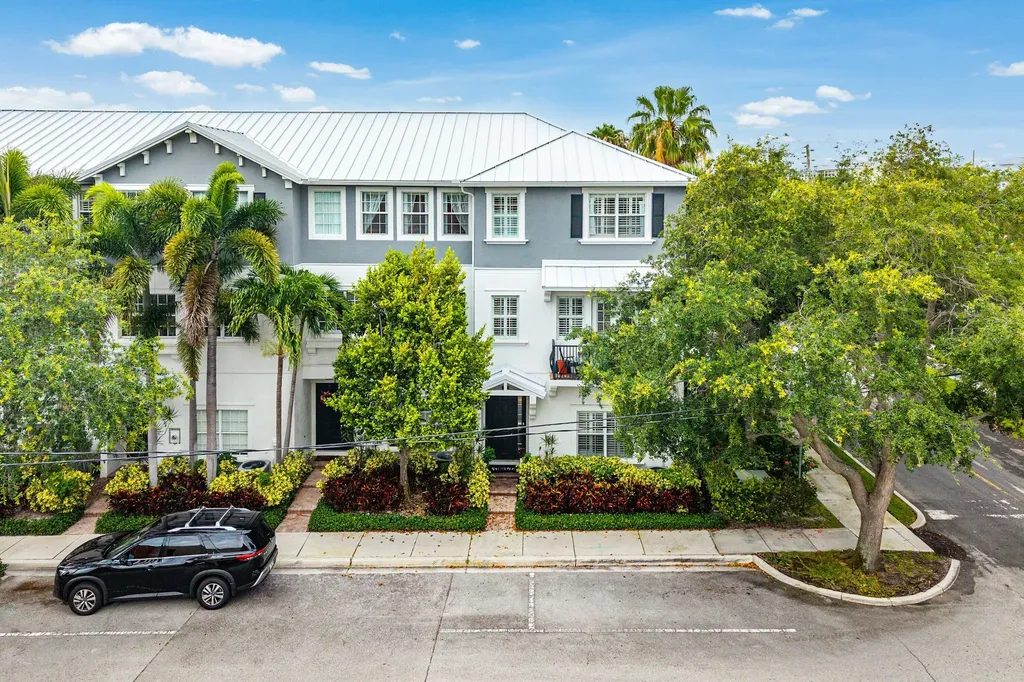 290 NE 5th Avenue Delray Beach FL 33483