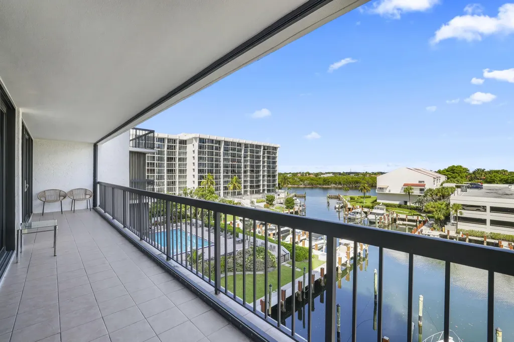 4748 S Ocean Boulevard Highland Beach FL 33487