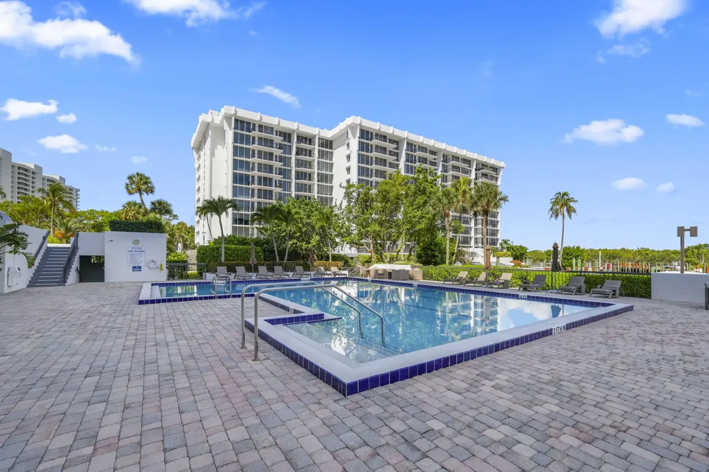 4748 S Ocean Boulevard Highland Beach FL 33487