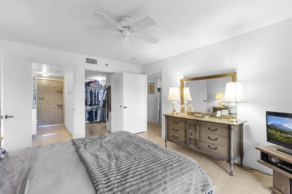 9470 Tangerine Place Davie FL 33324