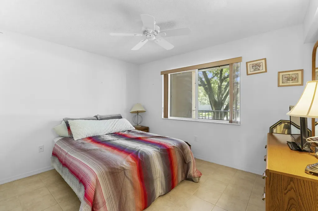 9470 Tangerine Place Davie FL 33324