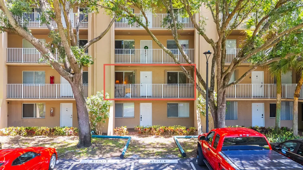 9470 Tangerine Place Davie FL 33324
