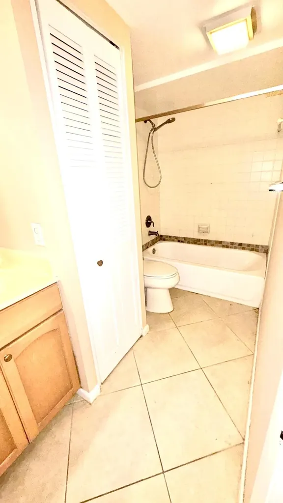 511 5th Terrace Palm Beach Gardens FL 33418
