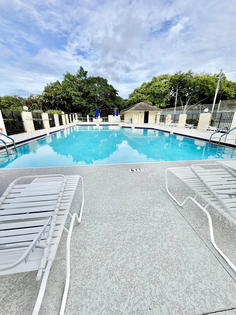 511 5th Terrace Palm Beach Gardens FL 33418