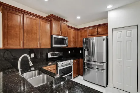 8768 NW 98th Avenue Doral FL 33178