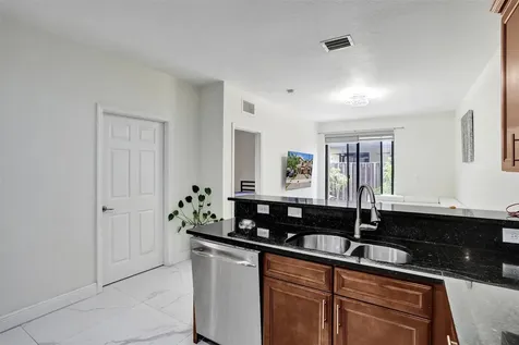 8768 NW 98th Avenue Doral FL 33178