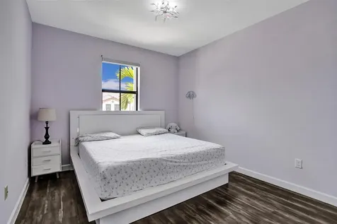 8768 NW 98th Avenue Doral FL 33178