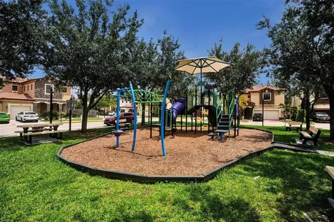 8768 NW 98th Avenue Doral FL 33178