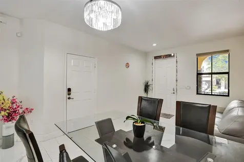 8768 NW 98th Avenue Doral FL 33178