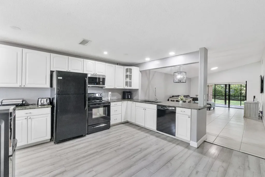 4148 Palm Forest Drive S Delray Beach FL 33445