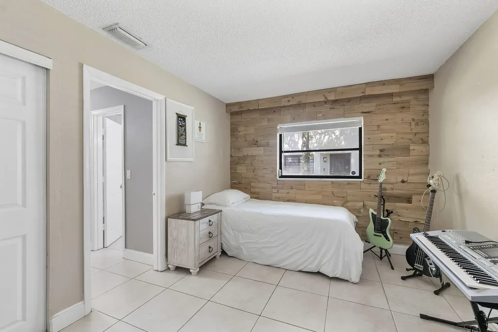 4148 Palm Forest Drive S Delray Beach FL 33445