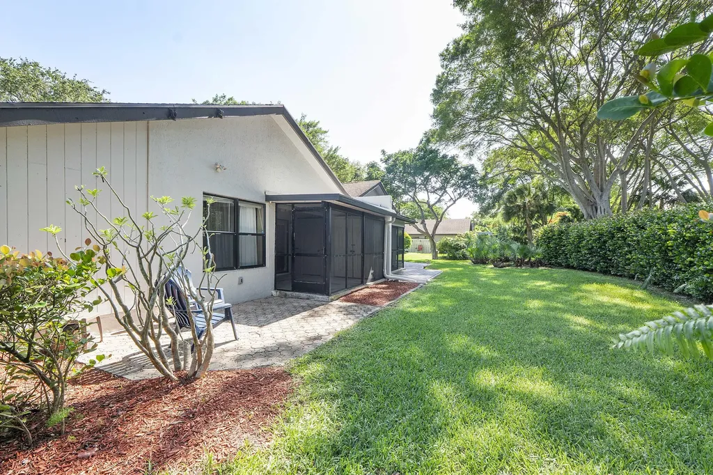 4148 Palm Forest Drive S Delray Beach FL 33445